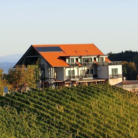 Zweytick Gaestezimmer Weingut Ratsch an der Weinstrasse Exterior photo